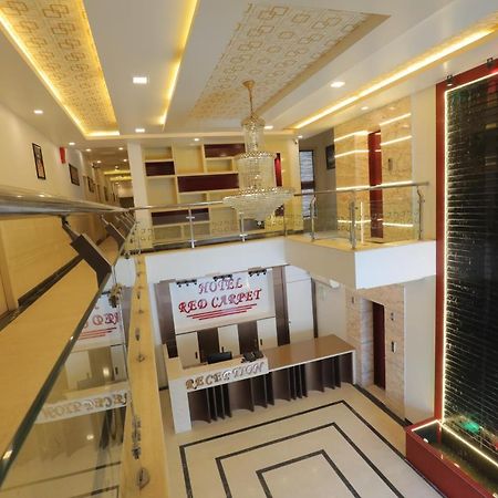אגרה Hotel Sahib'S Red Carpet - Family & Corporate Hotel Chain מראה חיצוני תמונה