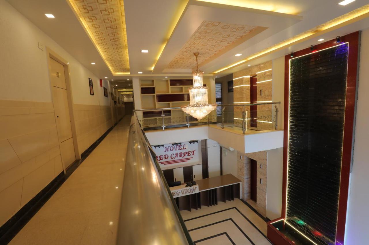 אגרה Hotel Sahib'S Red Carpet - Family & Corporate Hotel Chain מראה חיצוני תמונה